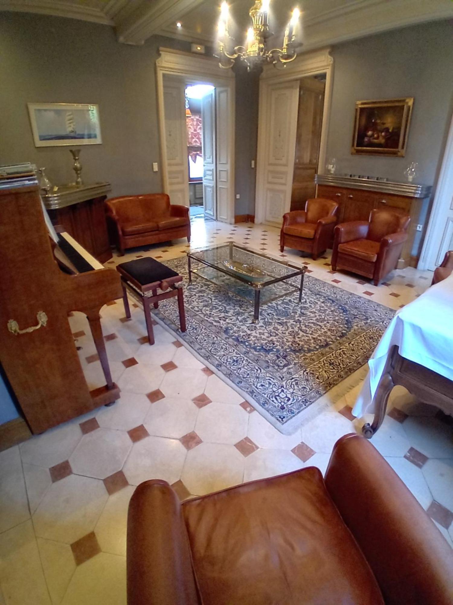 Hotel Particulier Des Canonniers Saint-Quentin  Eksteriør billede